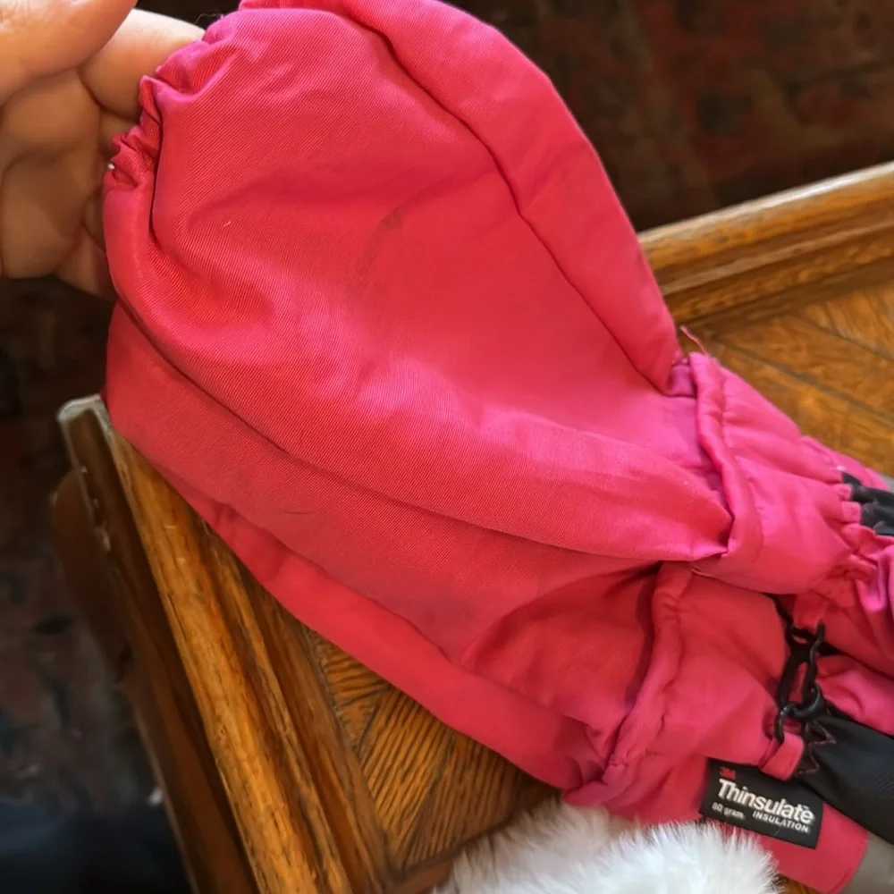 Little girls winter hat and gloves lot - Picture 8 of 15